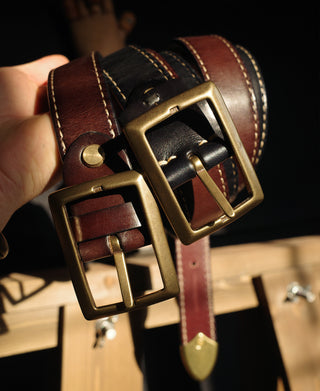 Brass-Tipped Reversible Leather Belt - Black / Reddish Brown