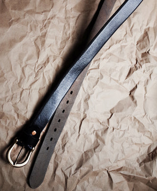 Horseshoe Buckle Leather Belt - Black