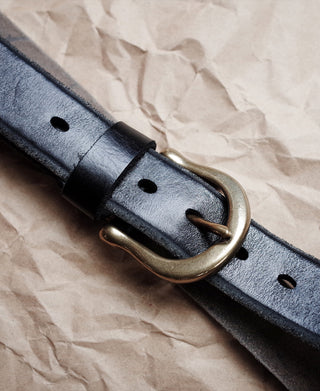 Horseshoe Buckle Leather Belt - Black